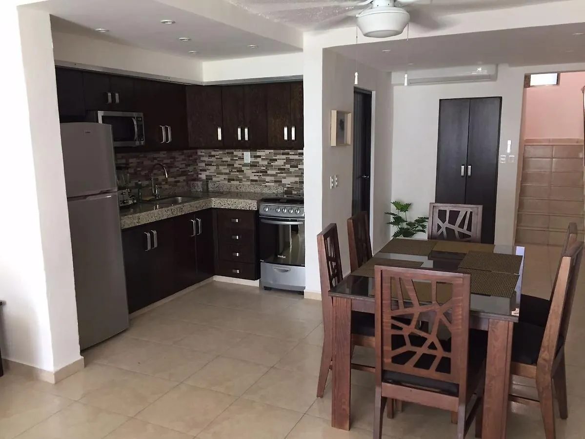 Amigo Rental Cancun 3*,
